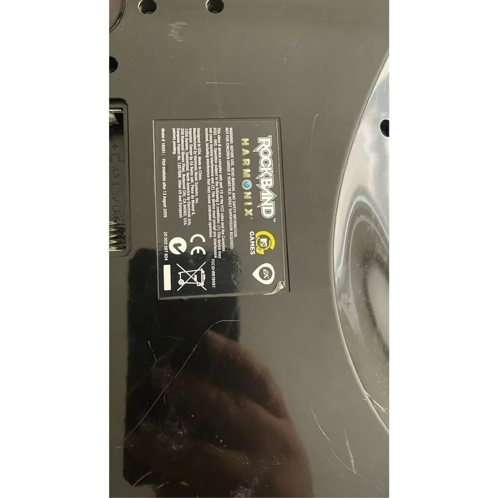 Rock Band Harmonix Fender Stratocaster Nintendo Wii  -  No Dongle No Battery Cov